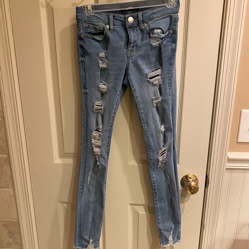 ripped skinny jeans
